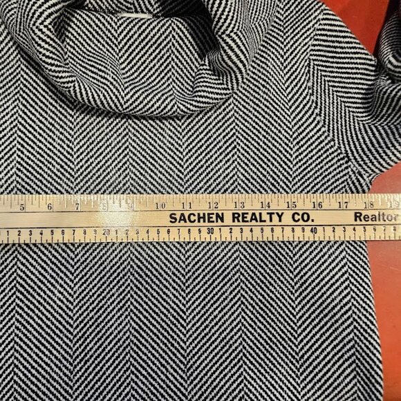 J. Crew Turtleneck Fleece Lined Sweater Black White Herringbone Small Chic - Picture 5 of 11